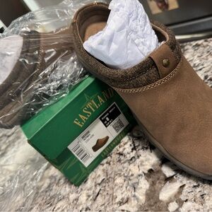 Eastland Women’s  Tan Suede Slip-On Clog
